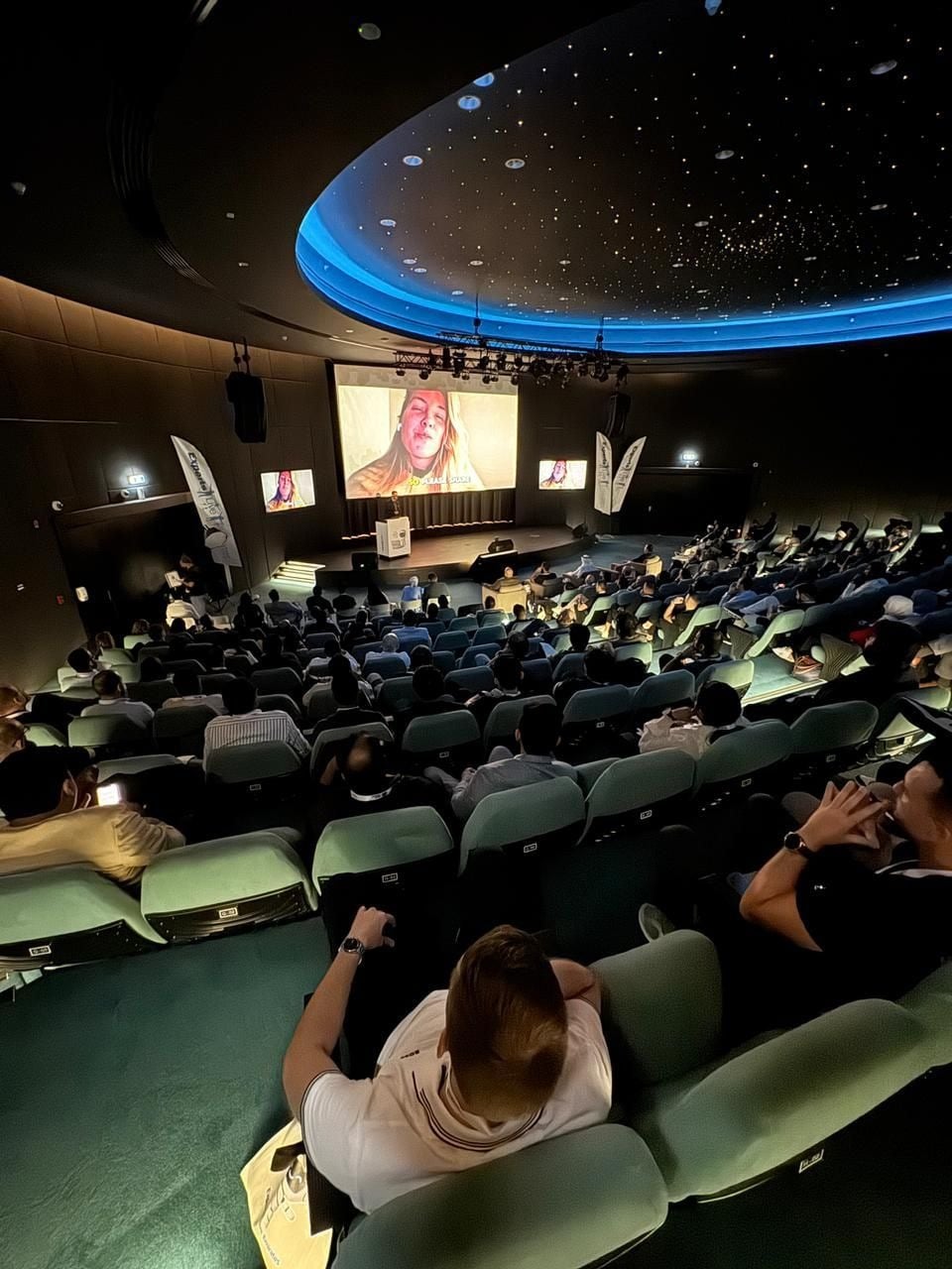 Experts Live event