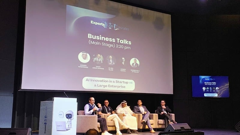 Experts Live event